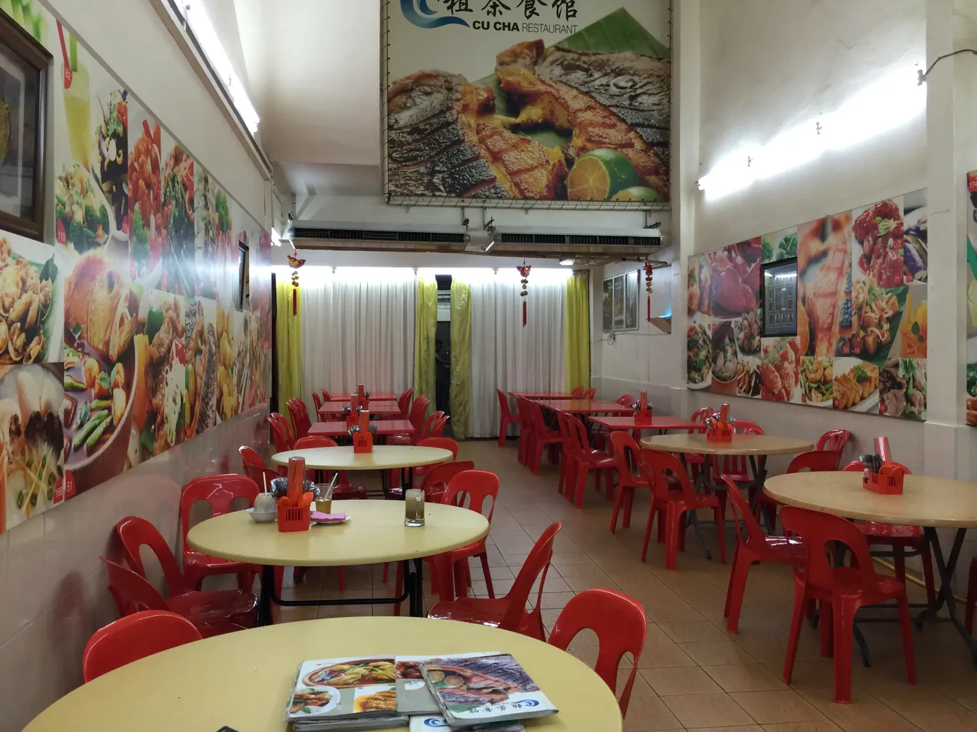 以前的粗茶食馆用餐区 Cu Cha in the old days